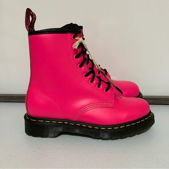 ドクターマーチン クラッシュピンク LOUD LEOPARD SMOOTH 1460 Clash Pink Smooth Leather Lace Up Boot – Posers Hollywood